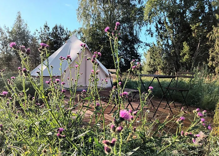Glamping Kotitila Kiveinen * Laitila